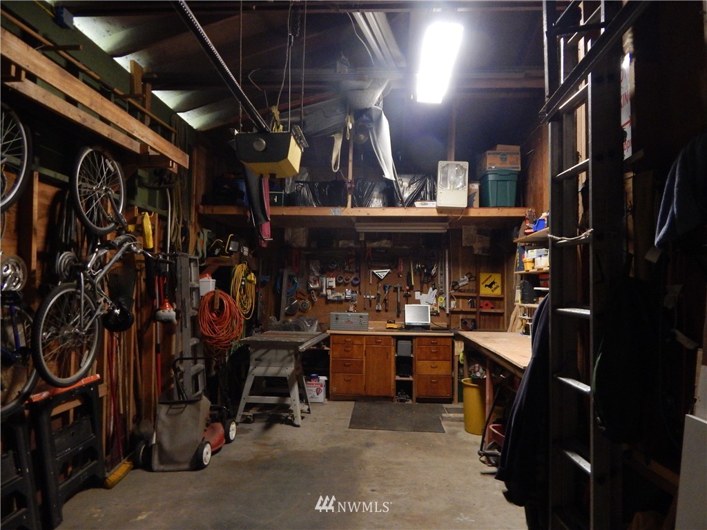 17902 91st Place Northeast Bothell, WA 98011 - Photo 11 of 12 Gallery Image 11