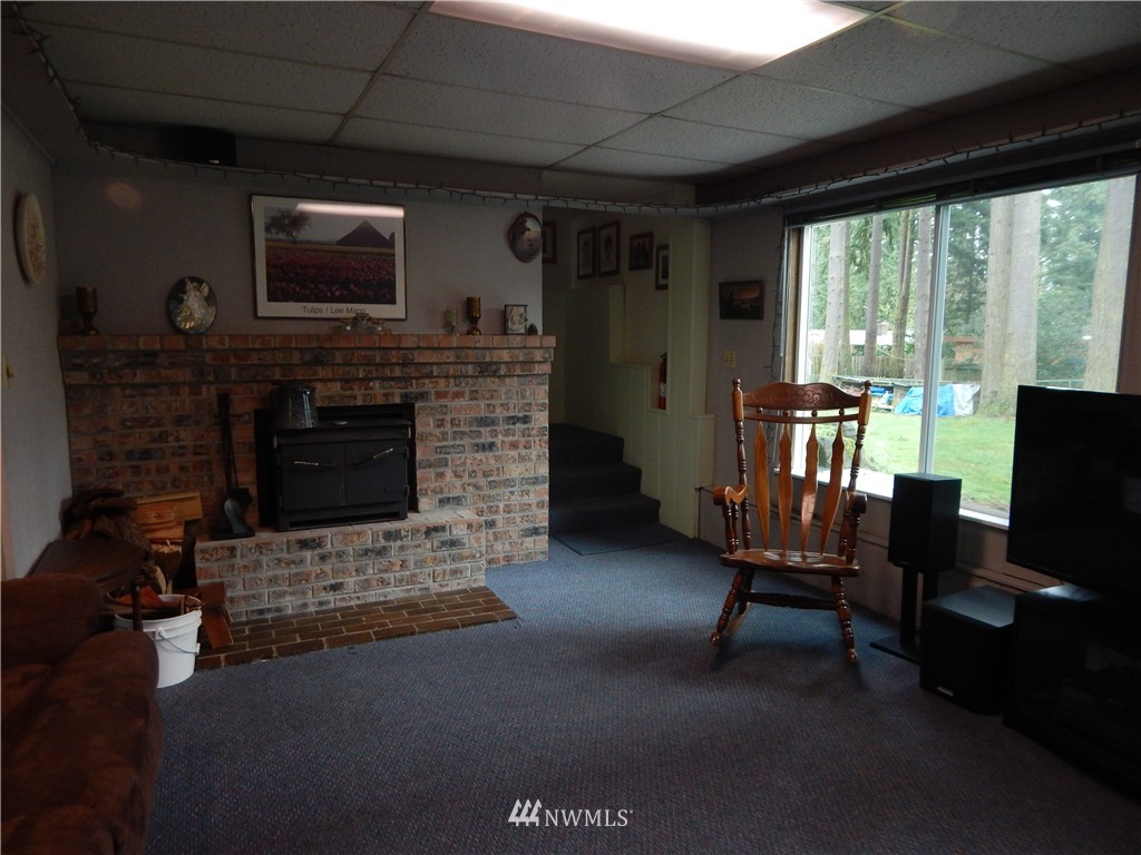 17902 91st Place Northeast Bothell, WA 98011 - Photo 7 of 12 Gallery Image 7