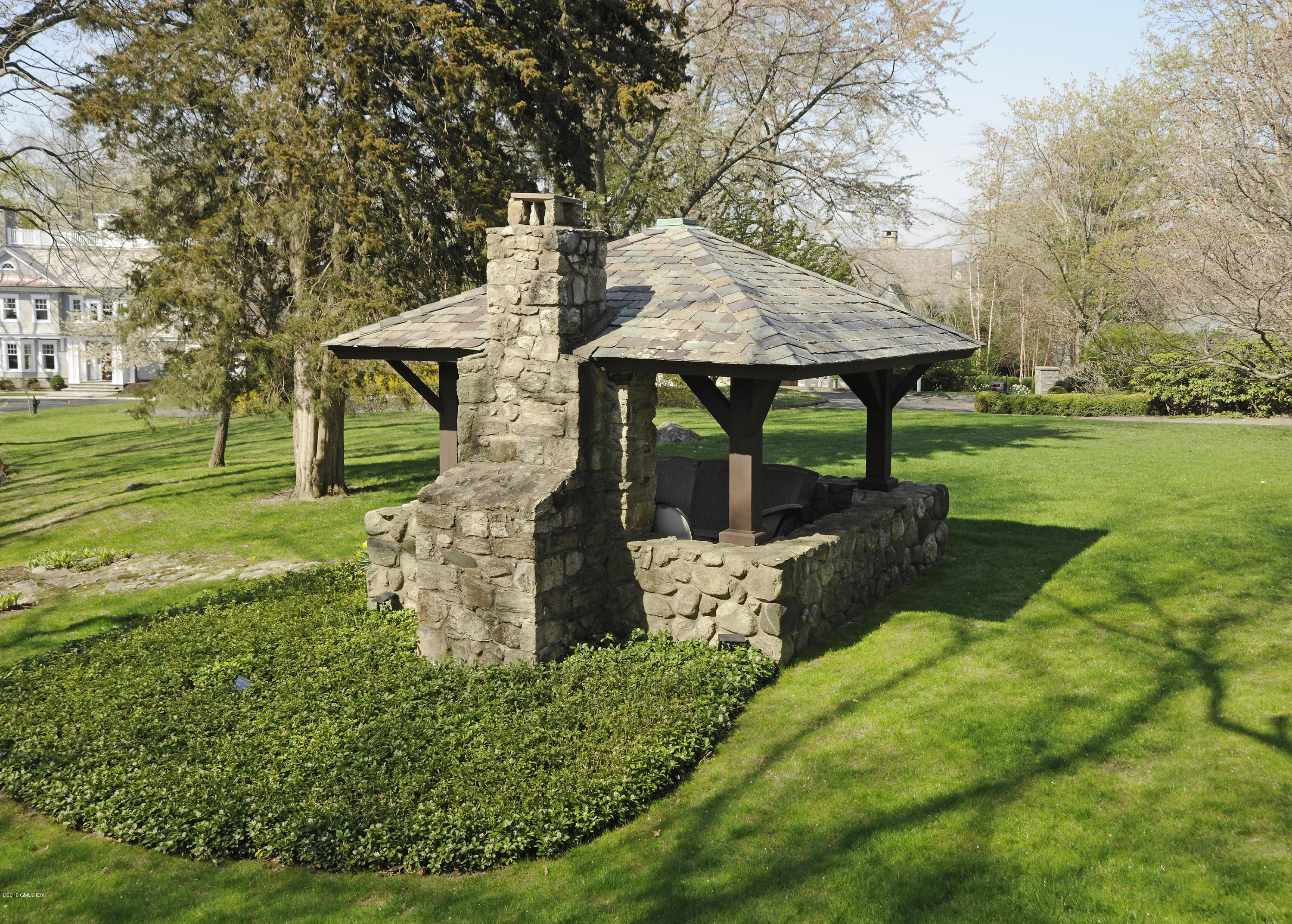 47 Carriglea Drive Riverside, CT 06878 - Photo 37 of 49 a view of a garden with plants