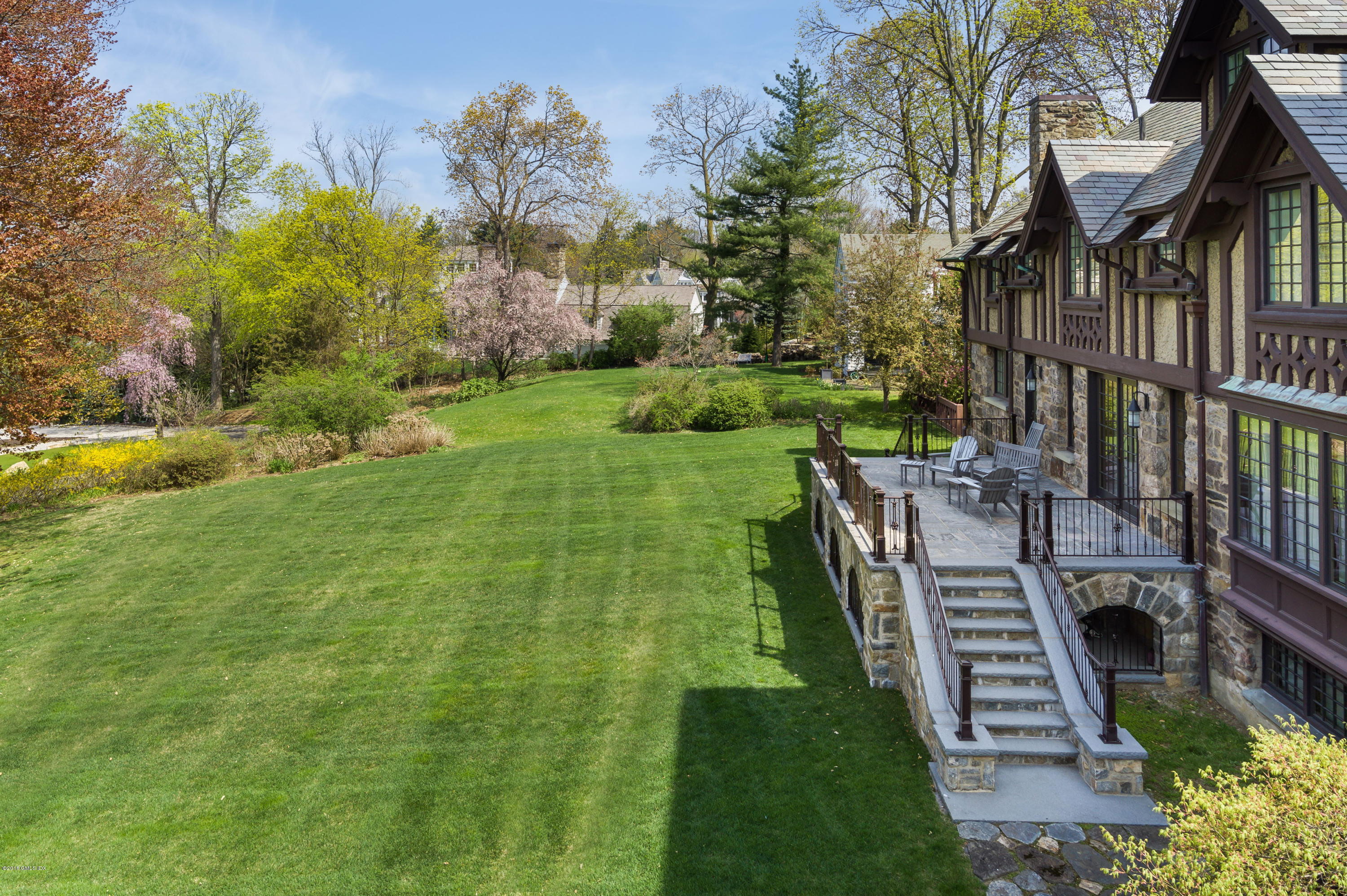 47 Carriglea Drive Riverside, CT 06878 - Photo 5 of 49 a view of a house with a yard