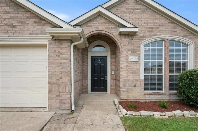 $334,500 | 6500 Spencer Drive, Arlington, TX 76002
