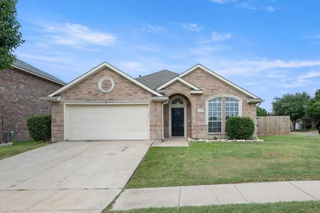 $344,500 | 6500 Spencer Drive, Arlington, TX 76002