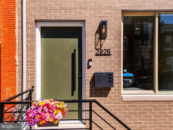 $3,500 | 2925 Master Street, Philadelphia, PA 19121