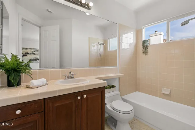 $2,099,000 | 5358 Calarosa Ranch Road, Camarillo, CA 93012