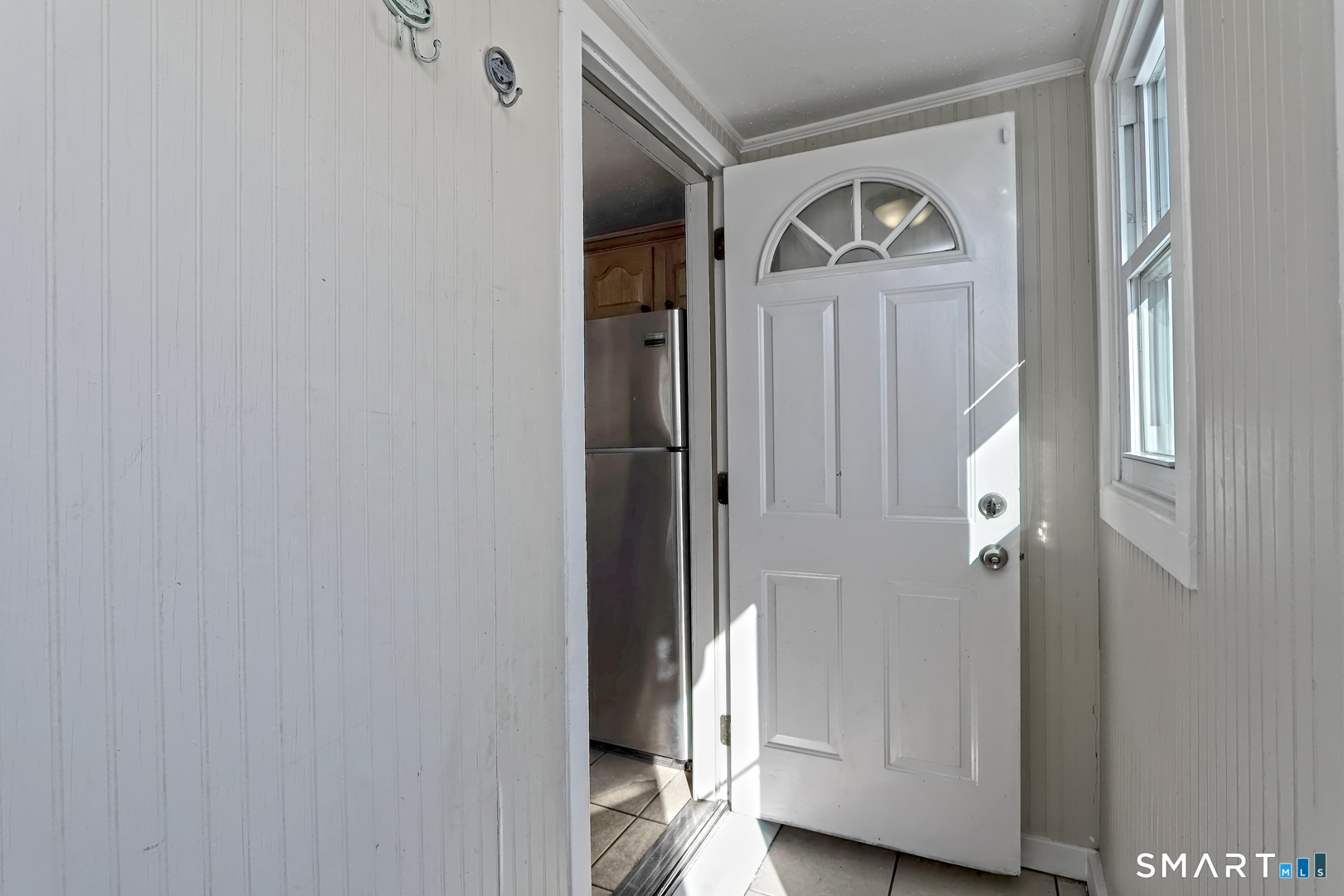 10 Hemingway Road North Haven, CT 06473 - Photo 5 of 38 Mudroom entry to kitchen from driveway