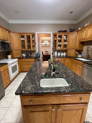 $560,000 | 3617 Flagstone Drive, Tyler, TX 75707