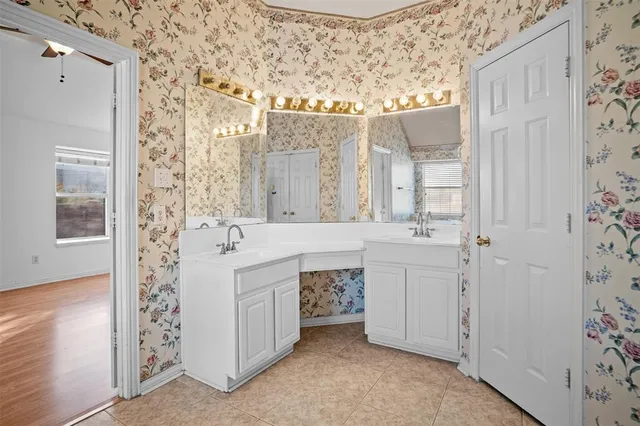 $545,000 | 1801 Flatwood Drive, Flower Mound, TX 75028