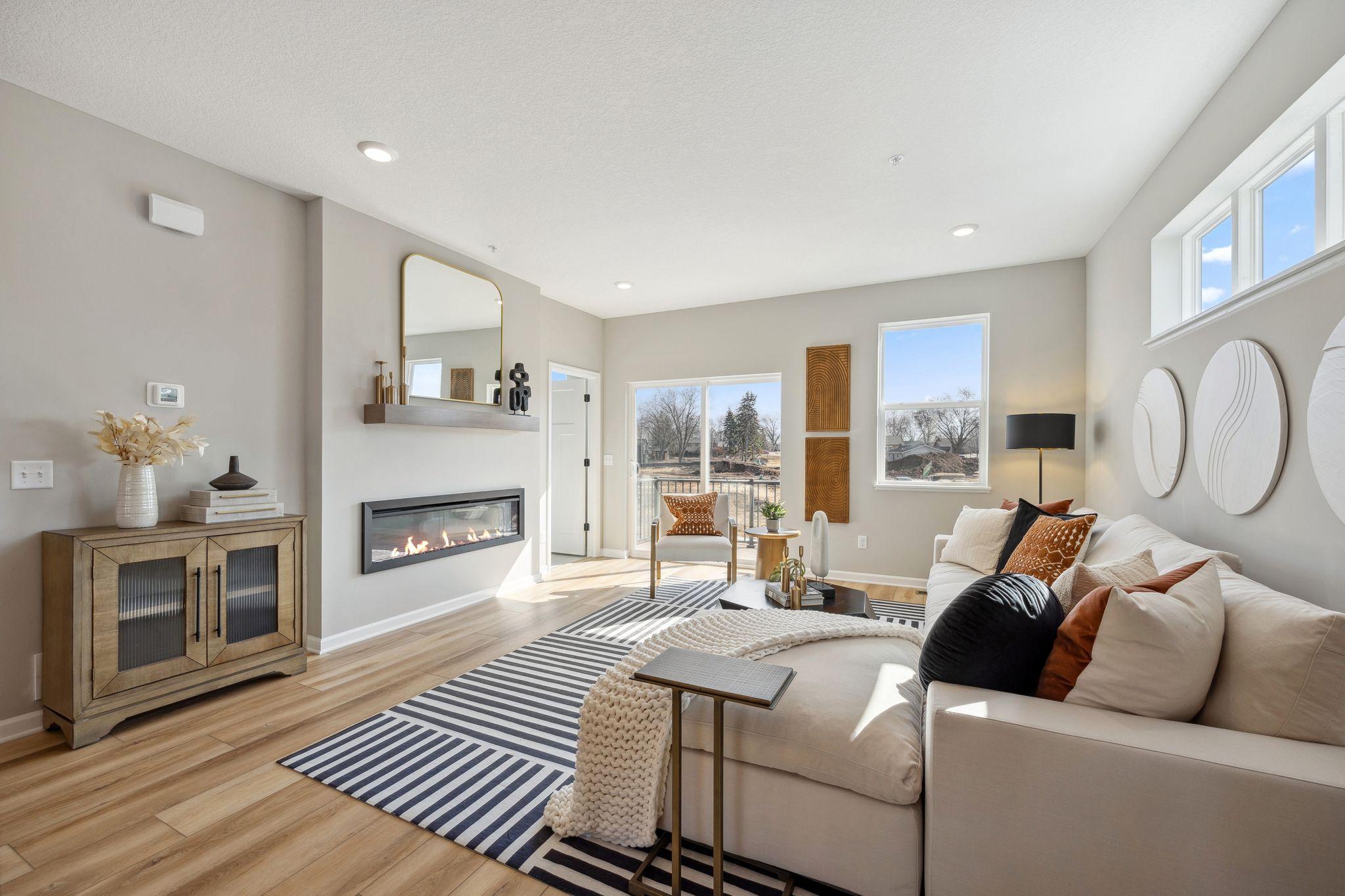 1531 Traverse Lane St. Paul, MN 55118 - Photo 2 of 12