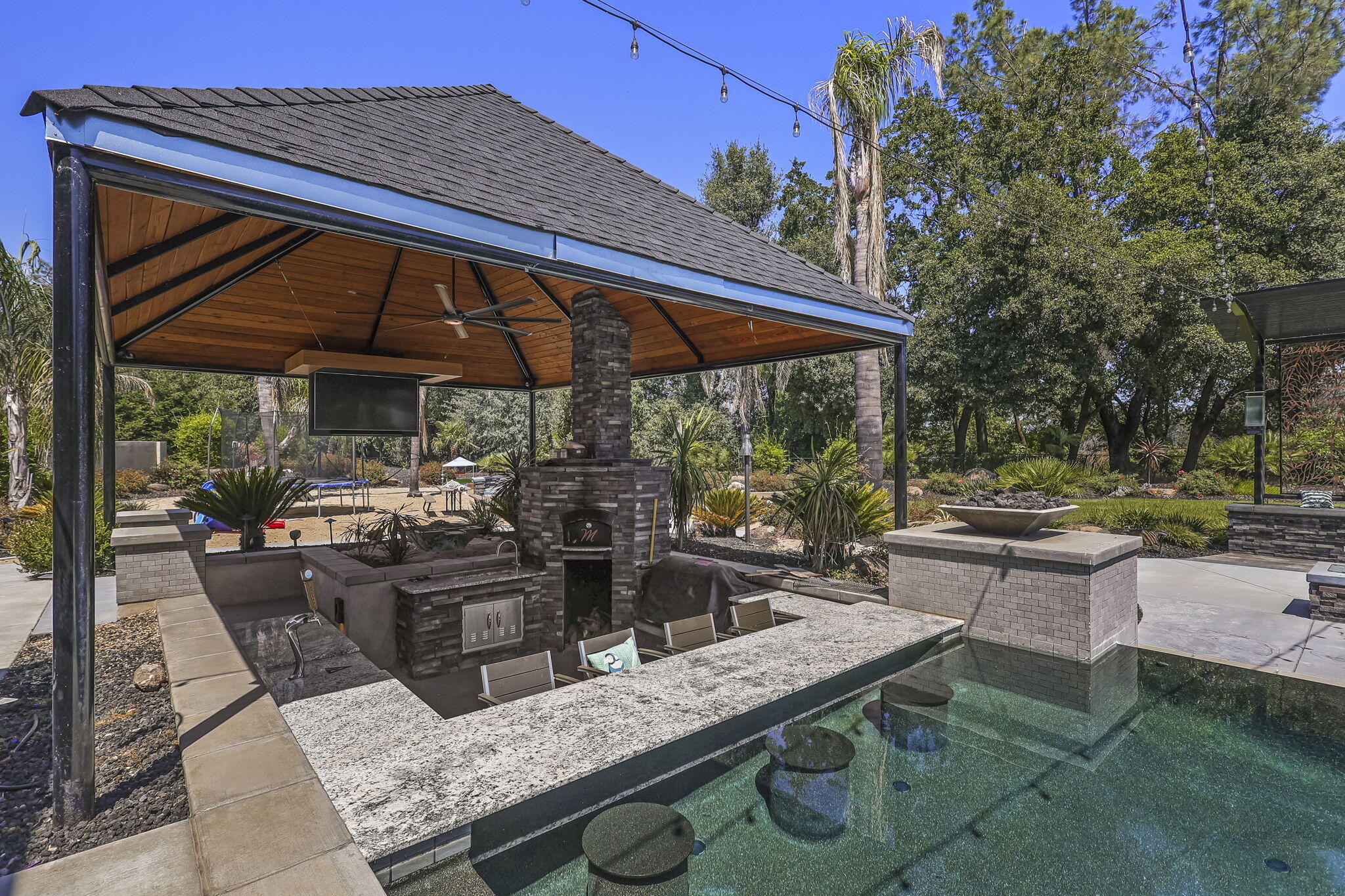 19580 Mockingbird Lane Redding, CA 96002 - Photo 22 of 72 65-web-or-mls-CAMA1304