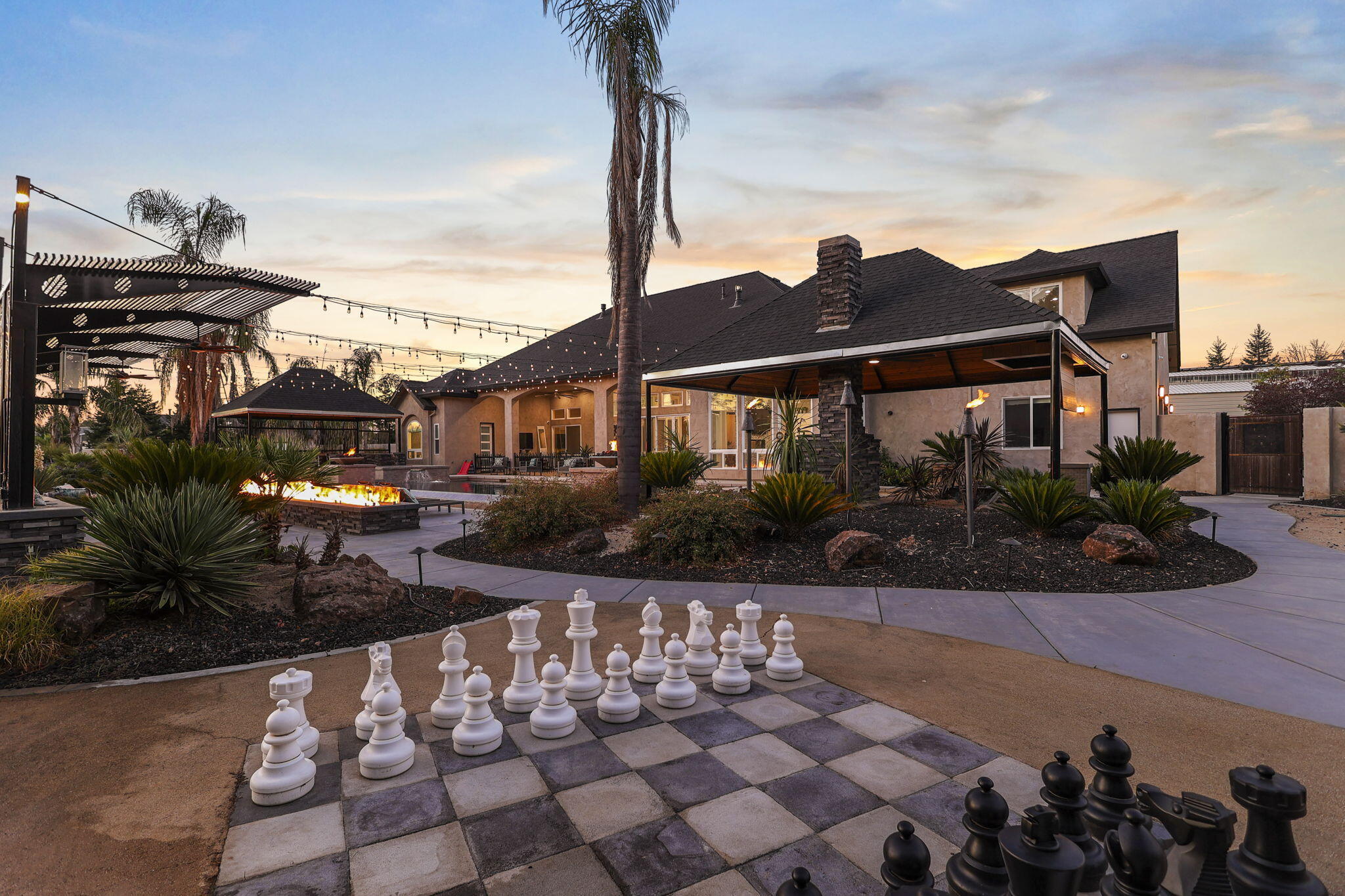 19580 Mockingbird Lane Redding, CA 96002 - Photo 33 of 72 a front view of a house with a yard