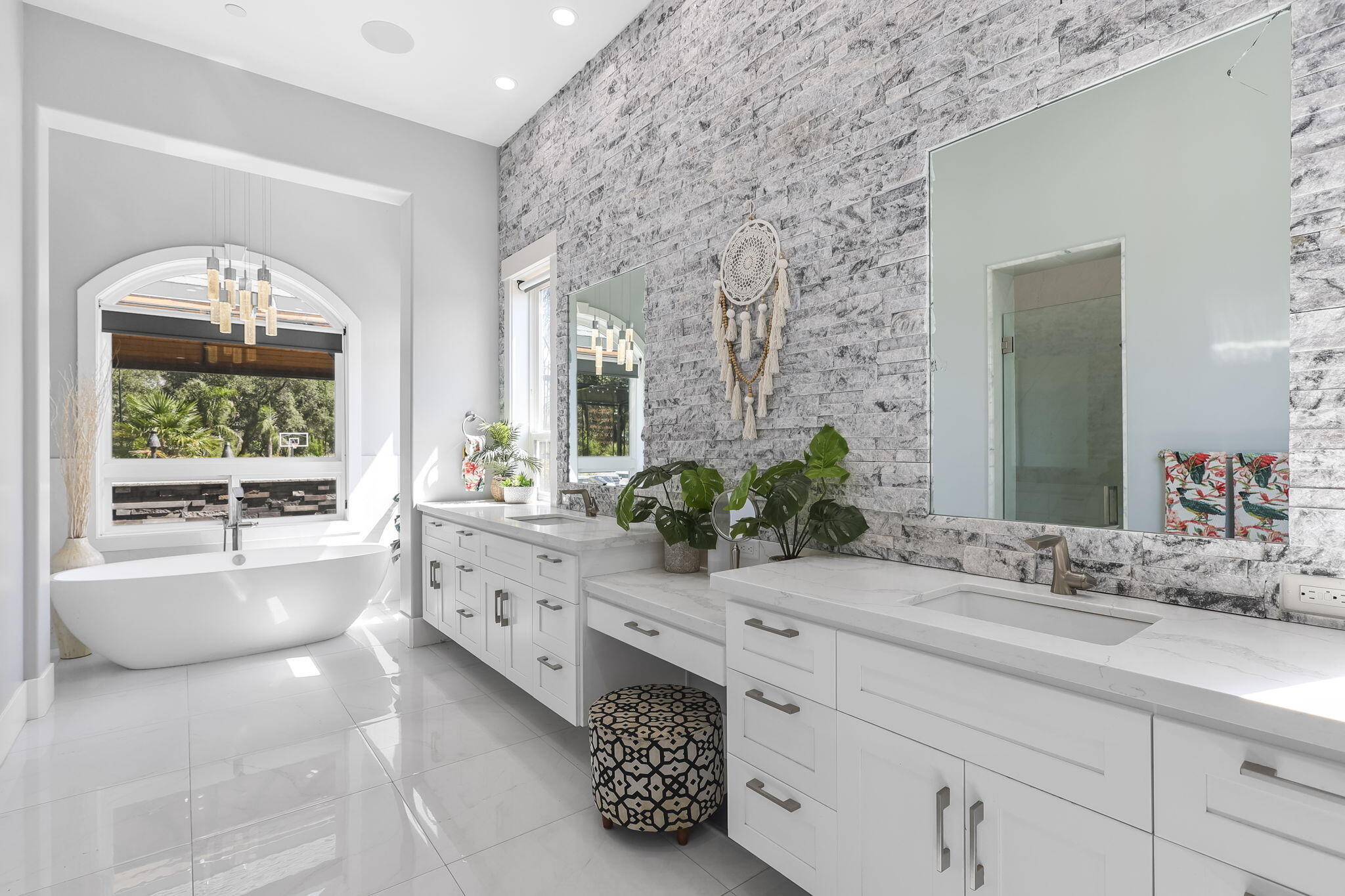 19580 Mockingbird Lane Redding, CA 96002 - Photo 63 of 72 a bathroom with a granite countertop sink mirror and bathtub