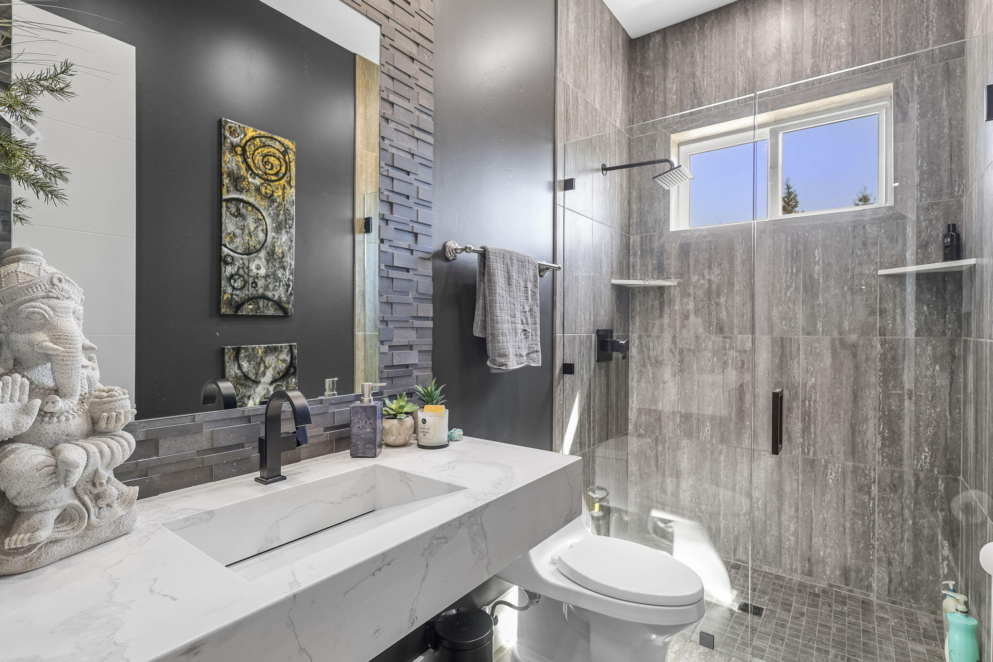 19580 Mockingbird Lane Redding, CA 96002 - Photo 64 of 72 a bathroom with a sink a toilet and shower