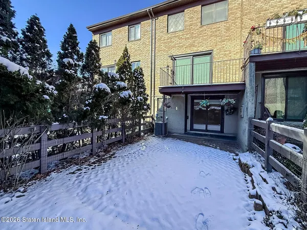 $744,999 | 116 Dogwood Lane | Grasmere