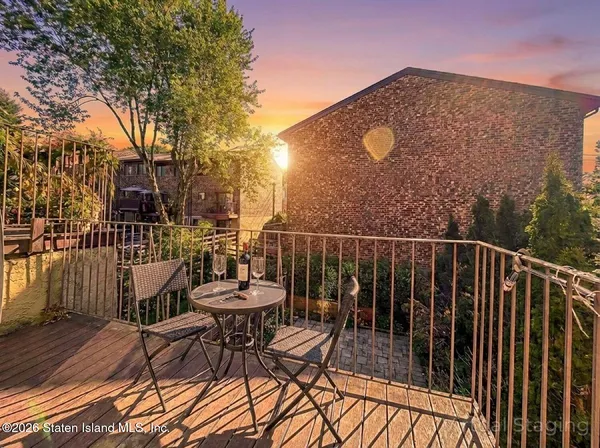 $744,999 | 116 Dogwood Lane | Grasmere