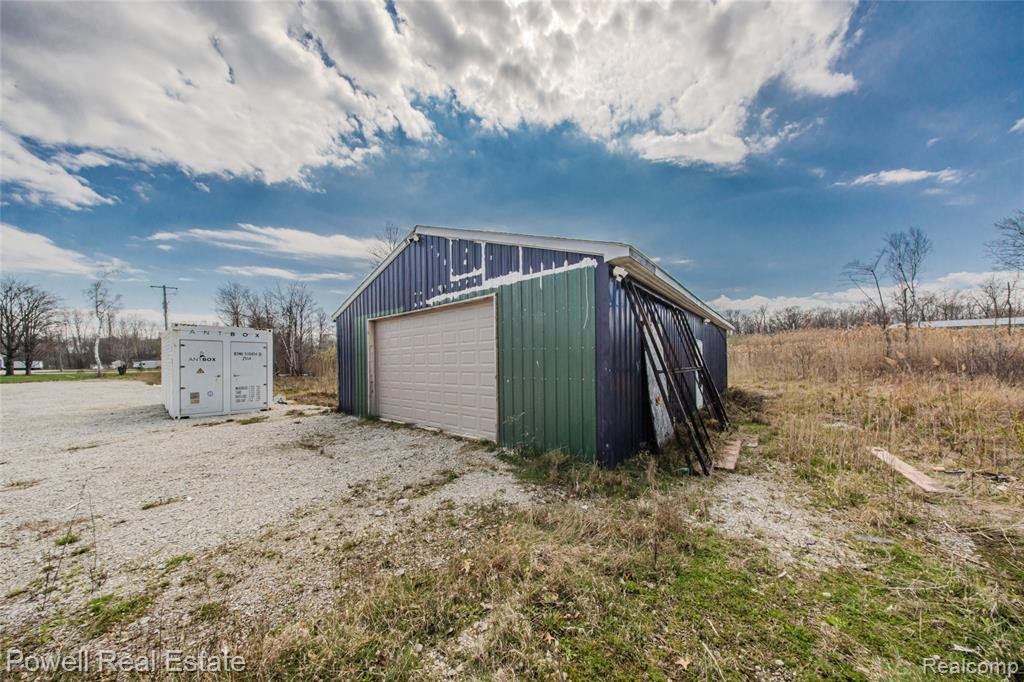 4118 Griswold Road Port Huron, MI 48060 - Photo 12 of 43