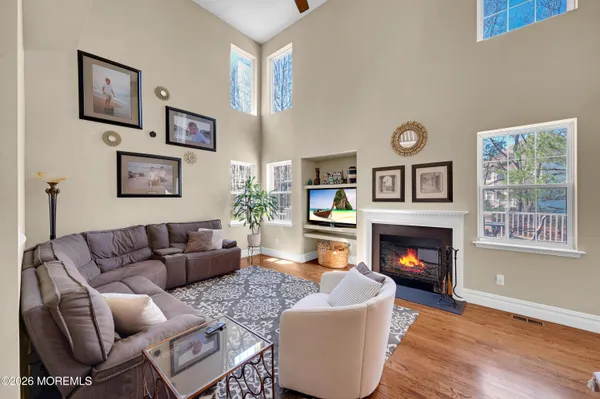 $949,900 | 12 Fox Hollow Drive, Jackson, NJ 08527