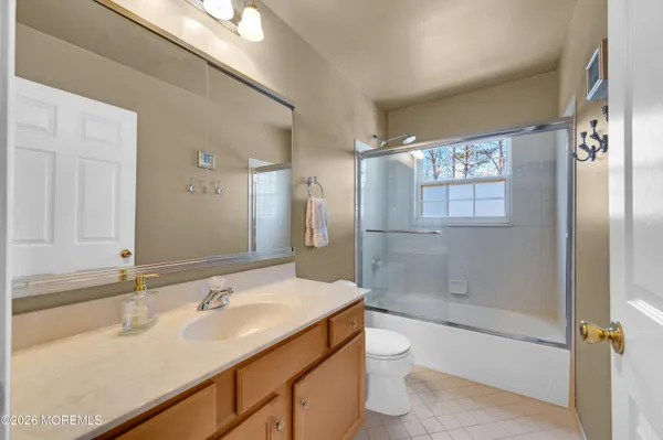 $949,900 | 12 Fox Hollow Drive, Jackson, NJ 08527