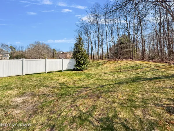 $949,900 | 12 Fox Hollow Drive, Jackson, NJ 08527
