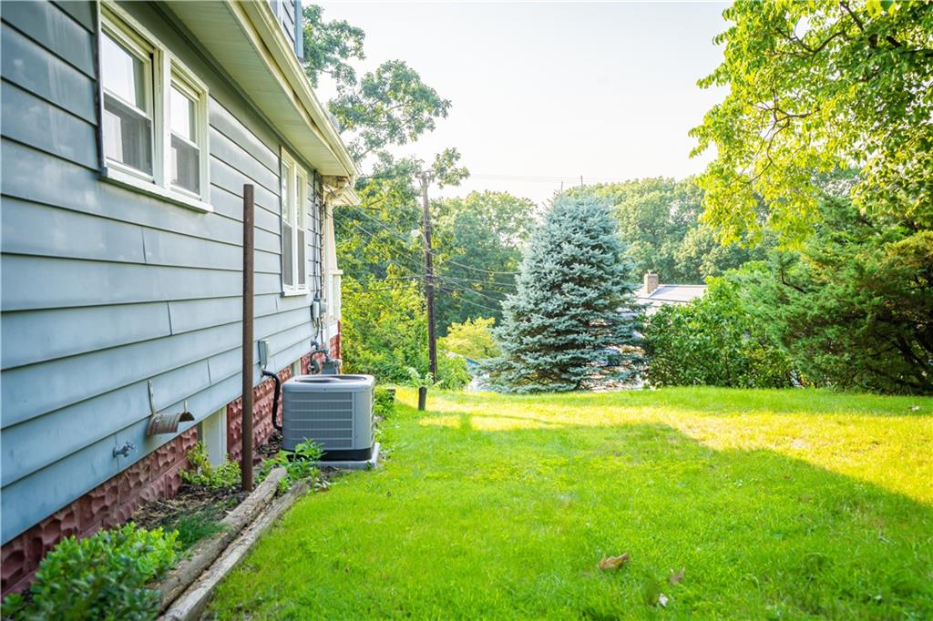 16 Woodland Road Ambridge, PA 15003 - Photo 4 of 19 Gallery Image 4