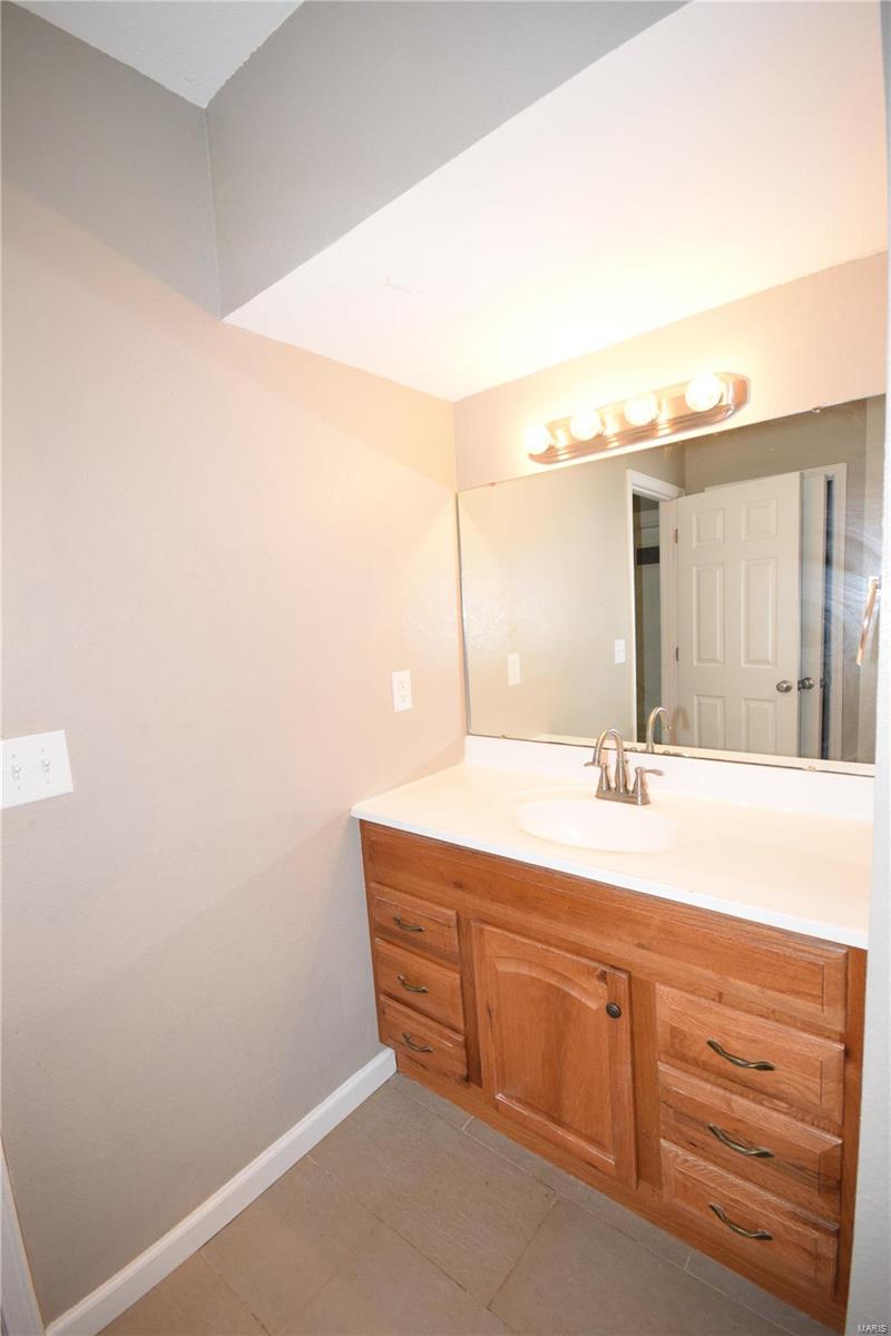 4331 Bohm School Road Edwardsville, IL 62025 - Photo 14 of 27 Gallery Image 14