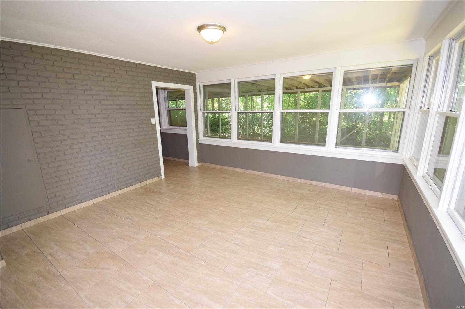 4331 Bohm School Road Edwardsville, IL 62025 - Photo 5 of 27 Gallery Image 5