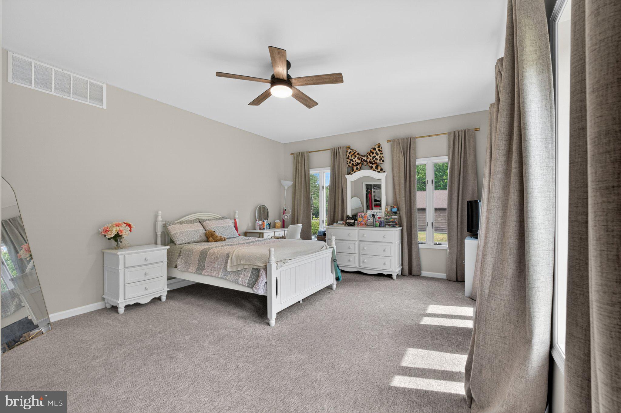 836 Hardingville Road Monroeville, NJ 08343 - Photo 31 of 58 Bright and airy bedroom retreat.