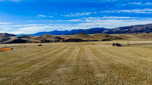$325,000 | 10 Columbus Road, Parkman, WY 82838