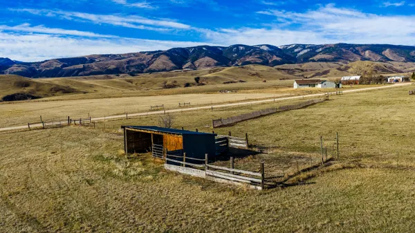$325,000 | 10 Columbus Road, Parkman, WY 82838