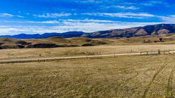 $325,000 | 10 Columbus Road, Parkman, WY 82838