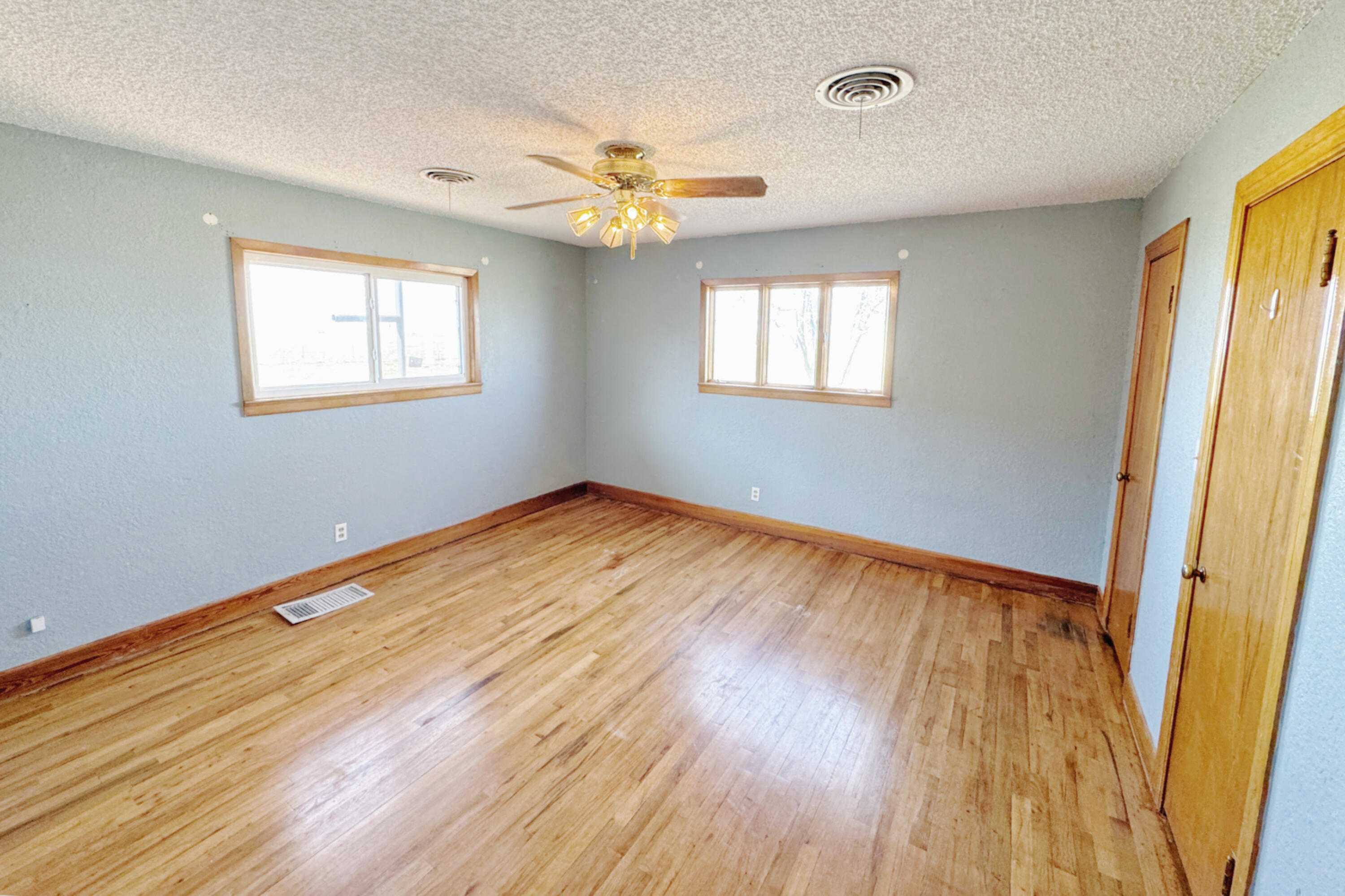 453 County Road 27 Muleshoe, TX 79347 - Photo 16 of 32 Bedroom One