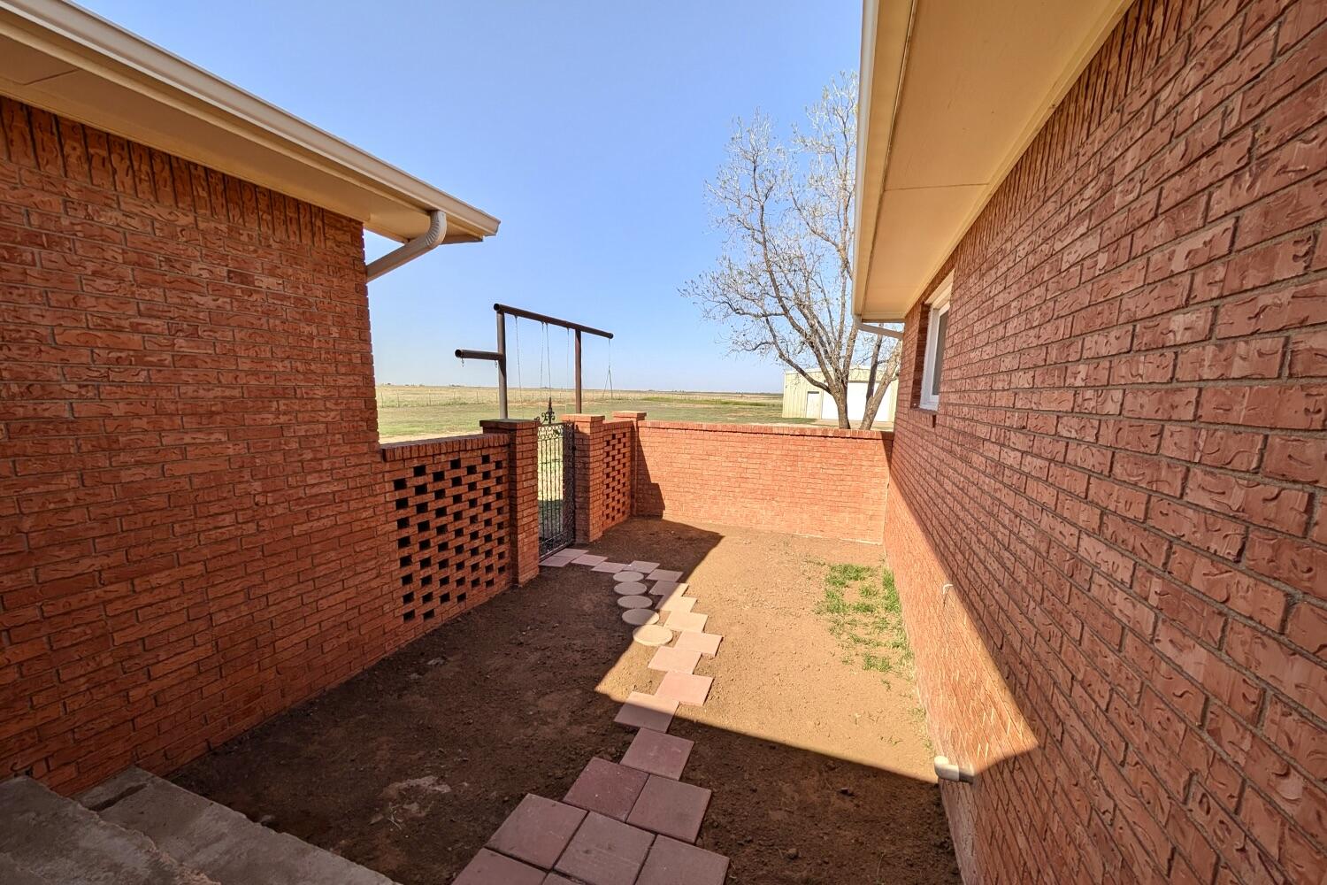 453 County Road 27 Muleshoe, TX 79347 - Photo 26 of 32 Backyard