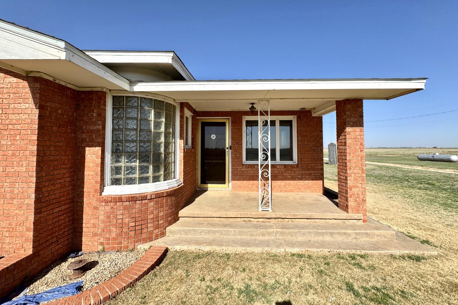 453 County Road 27 Muleshoe, TX 79347 - Photo 8 of 32 Front Exterior