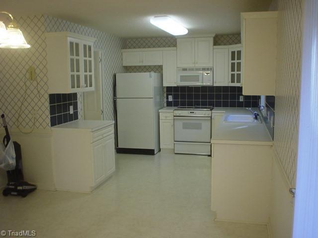 943 Amity Road Asheboro, NC 27203 - Photo 5 of 7 Kitchen.