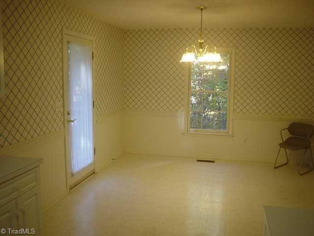 943 Amity Road Asheboro, NC 27203 - Photo 7 of 7 Dining Room.