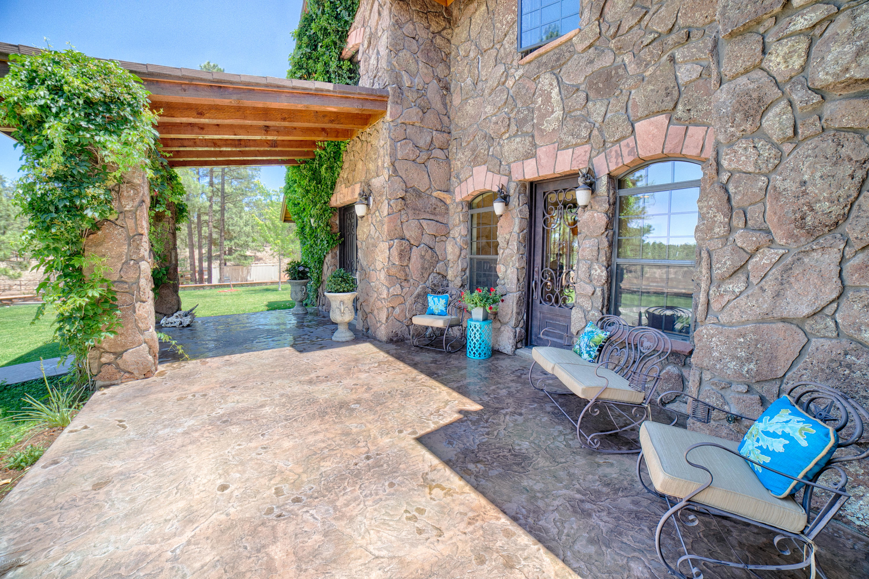 889 Neal Road Show Low, AZ 85901 - Photo 15 of 85 Front Deck
