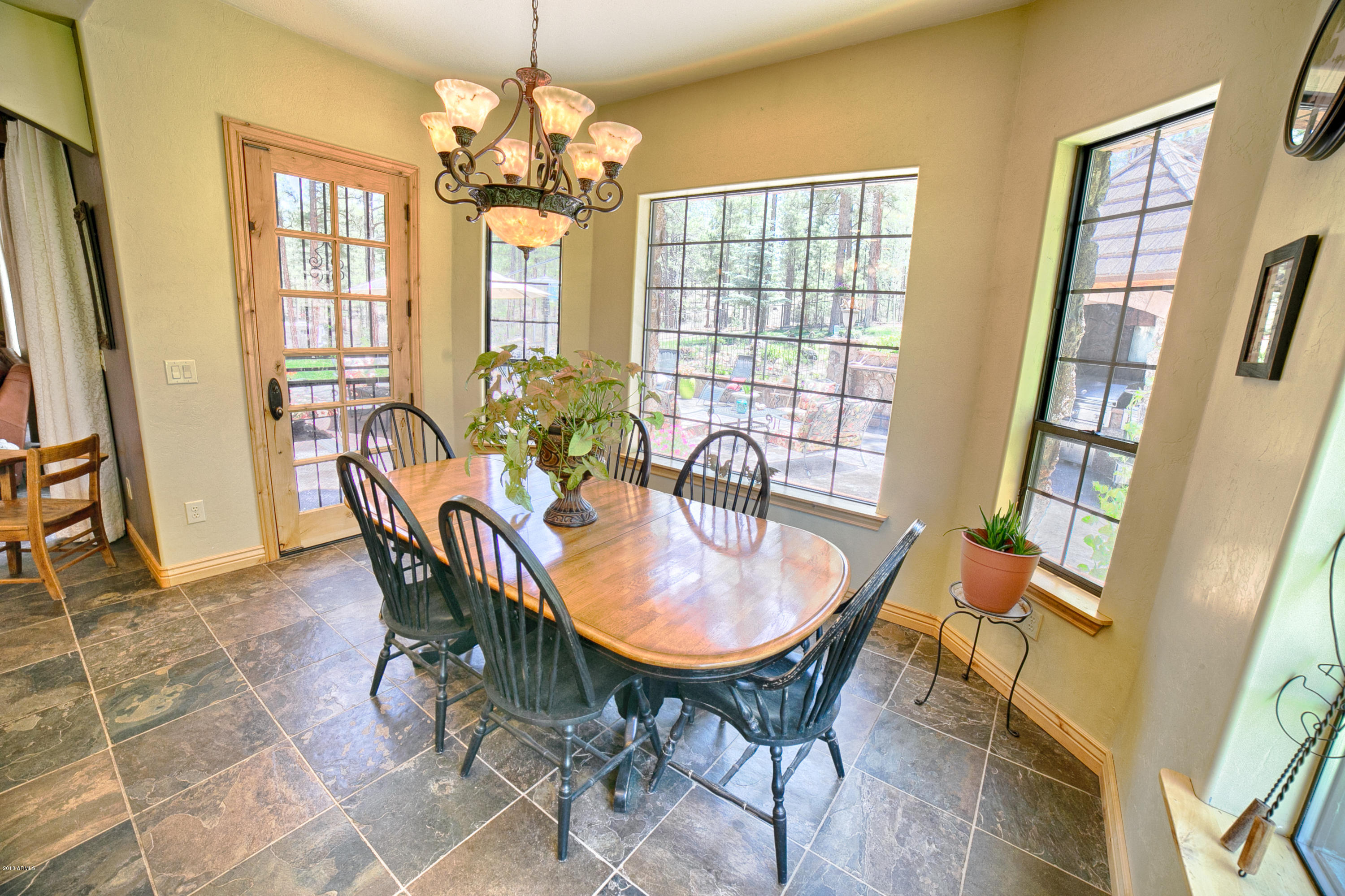 889 Neal Road Show Low, AZ 85901 - Photo 24 of 85 Dining Room