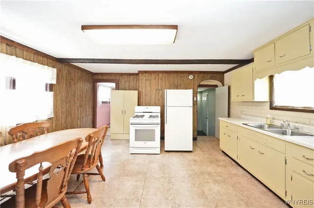 $162,000 | 236 Weimar Street, Buffalo, NY 14206