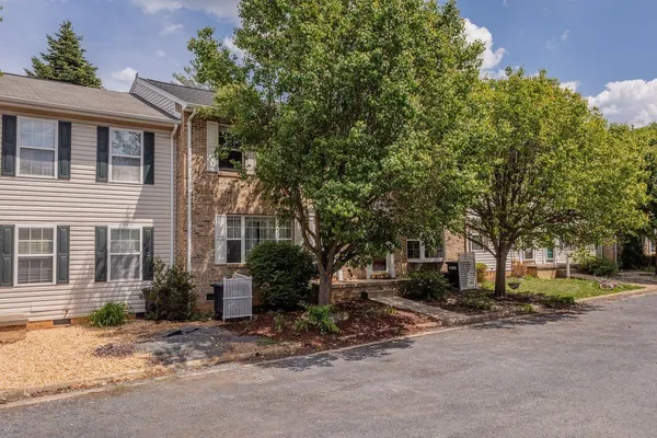 $239,900 | 2312 Breckenridge Court, Harrisonburg, VA 22801