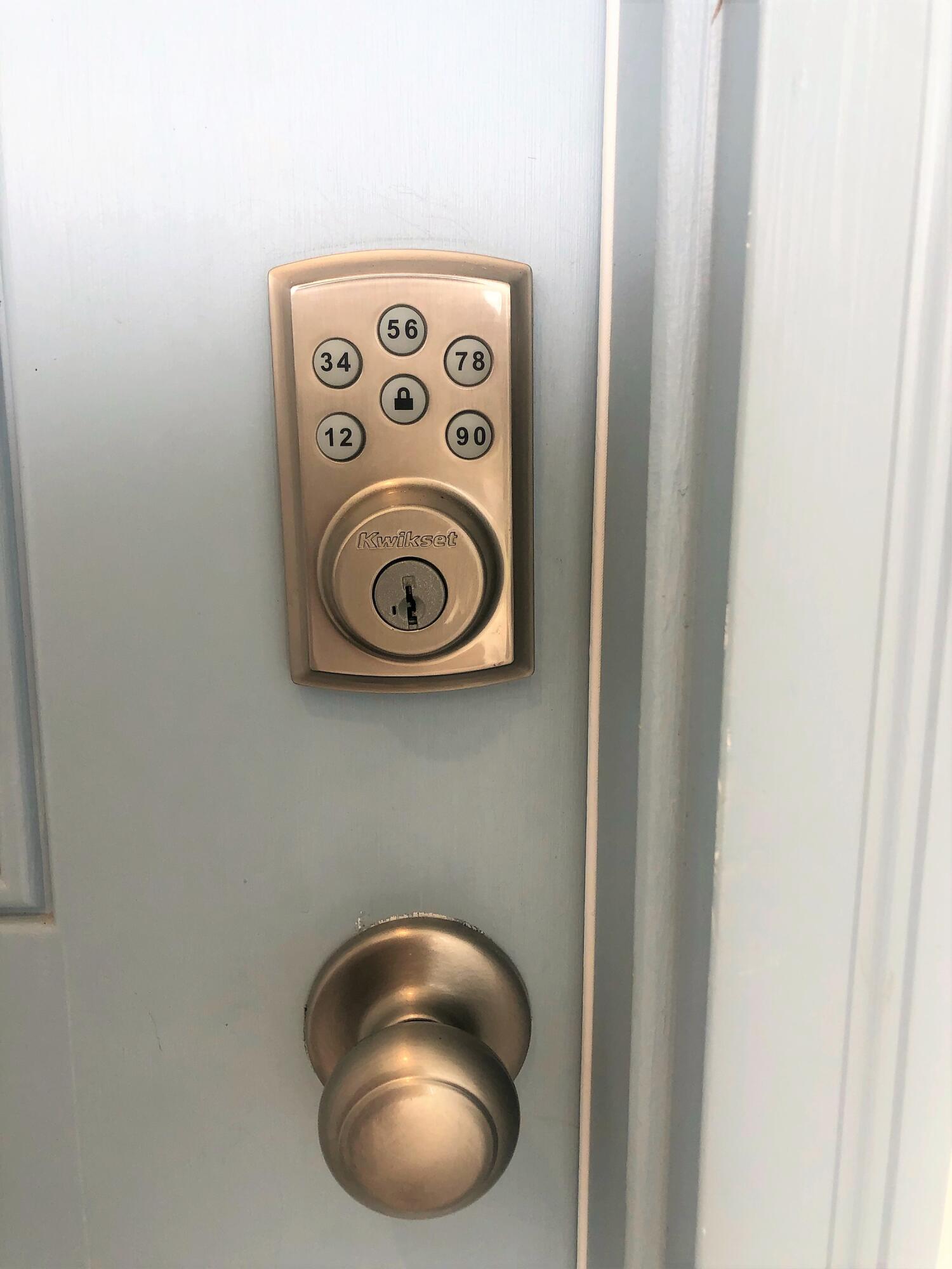 441 Scarborough Street Crestview, FL 32539 - Photo 14 of 17 a close up of a wall with a close up of a wall