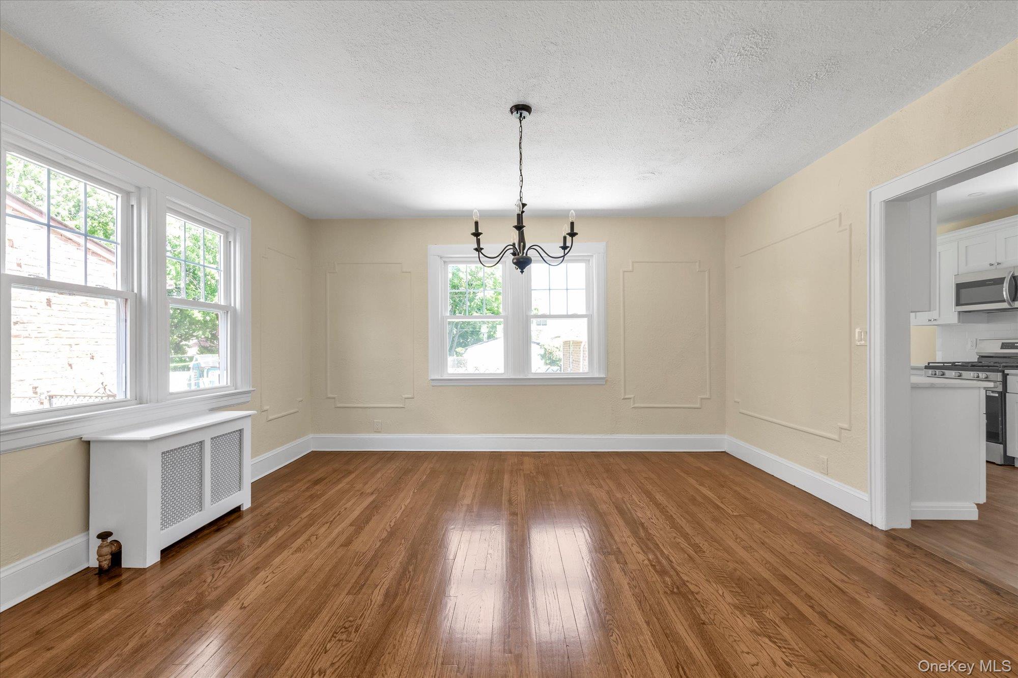 15 Hampton Road Lynbrook, NY 11563 - Photo 7 of 22 Dining Room 2