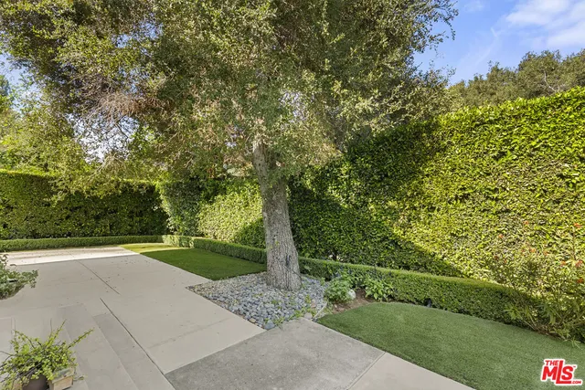 $2,495,000 | 9782 Oak Pass Road, Beverly Hills, CA 90210