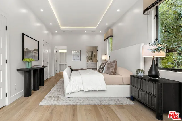 $2,495,000 | 9782 Oak Pass Road, Beverly Hills, CA 90210