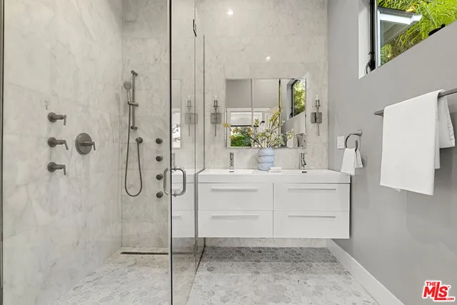 $2,495,000 | 9782 Oak Pass Road, Beverly Hills, CA 90210