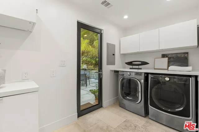 $2,495,000 | 9782 Oak Pass Road, Beverly Hills, CA 90210