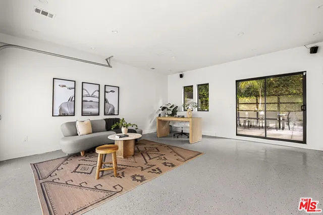 $2,495,000 | 9782 Oak Pass Road, Beverly Hills, CA 90210