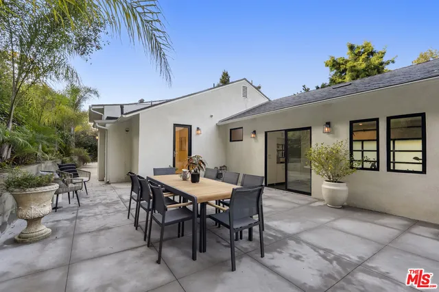 $2,495,000 | 9782 Oak Pass Road, Beverly Hills, CA 90210