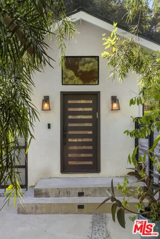 $2,495,000 | 9782 Oak Pass Road, Beverly Hills, CA 90210