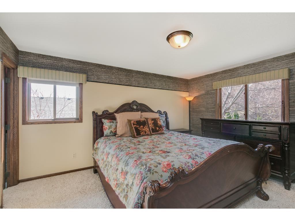 9629 Little Road Bloomington, MN 55437 - Photo 12 of 24