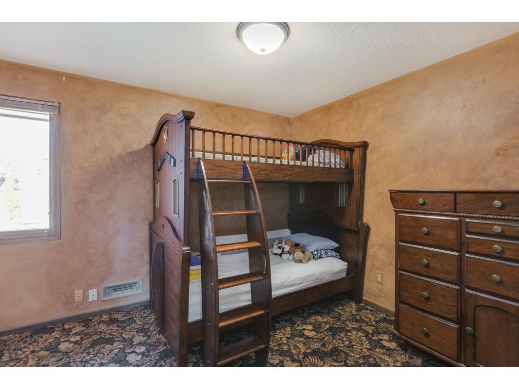 9629 Little Road Bloomington, MN 55437 - Photo 15 of 24