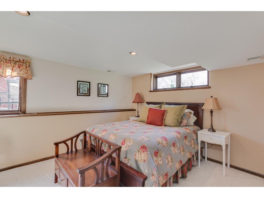 9629 Little Road Bloomington, MN 55437 - Photo 20 of 24